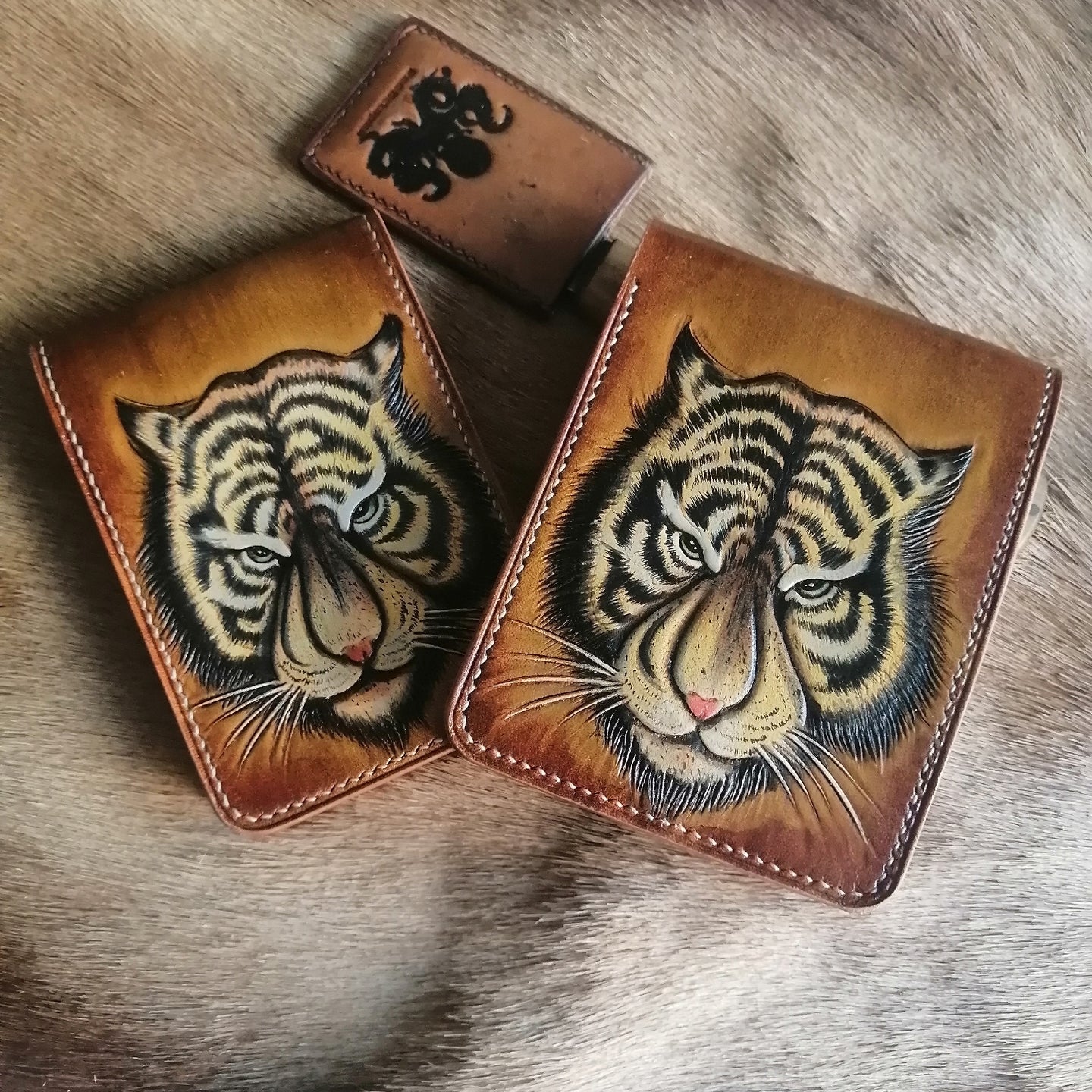 Tiger Tooled Leather Wallet Card Wallet with ID Window Tiger ID Holder Wallet Mens Wallet with ID Window - iwalletsmen