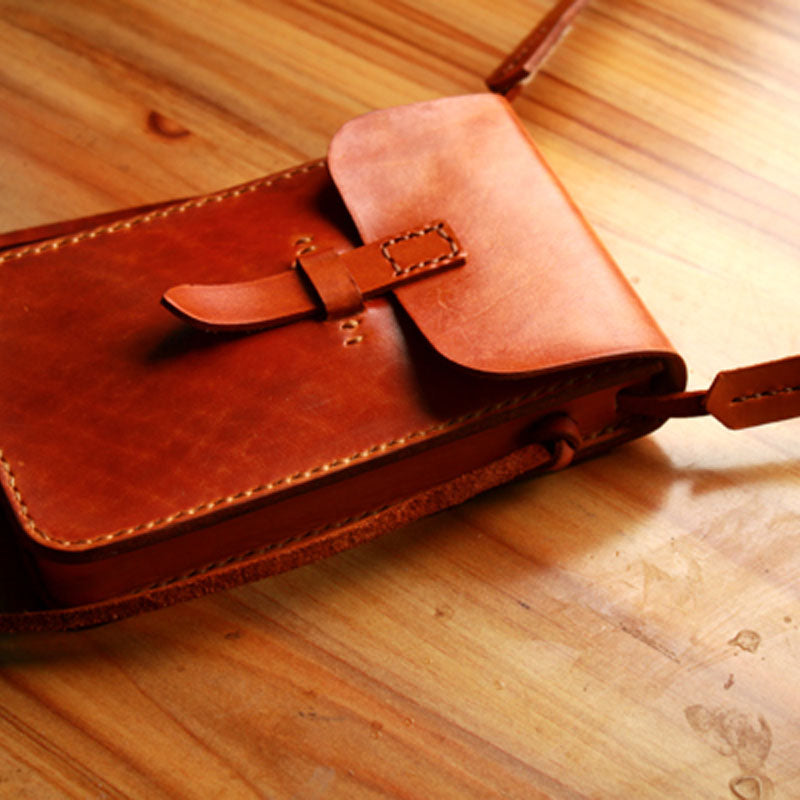 DRAKENSBERG Phone Bag »Vic« Olive-Green, canvas & leather